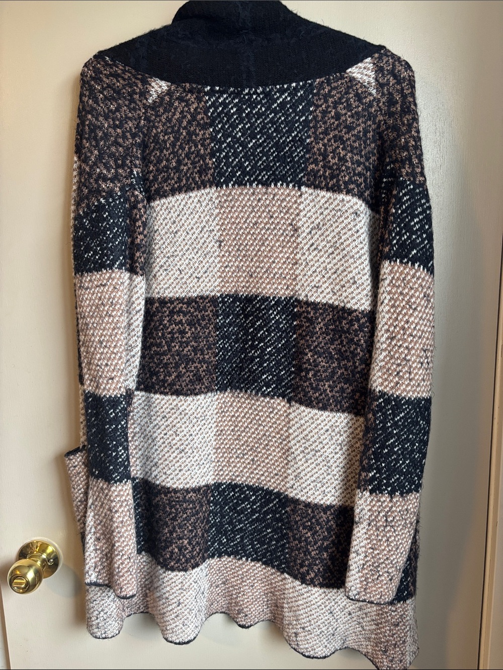 Dex Black and Cream Open-Front Colorblock Cardigan - Picture 2 of 2